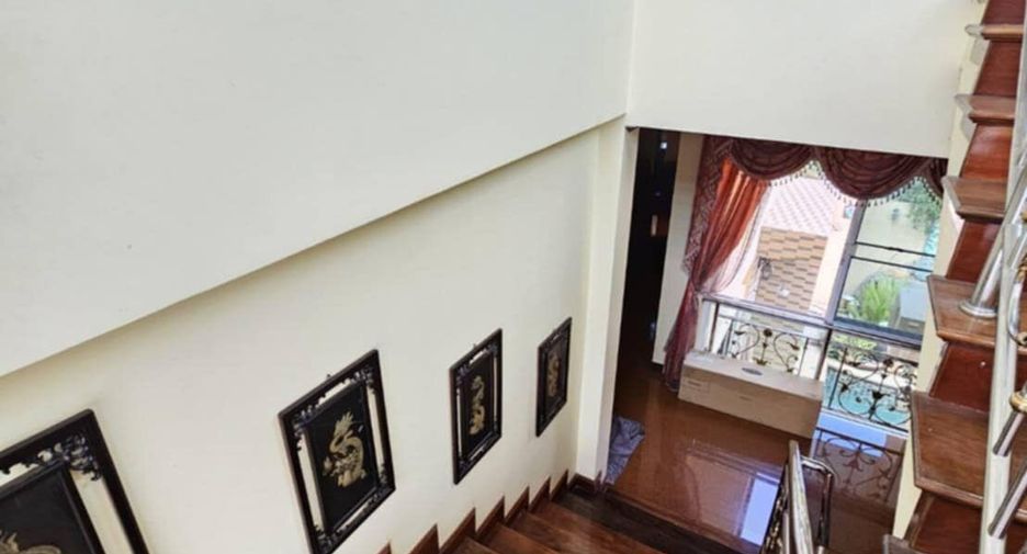 For sale 5 bedrooms villa in Bang Lamung, Chonburi