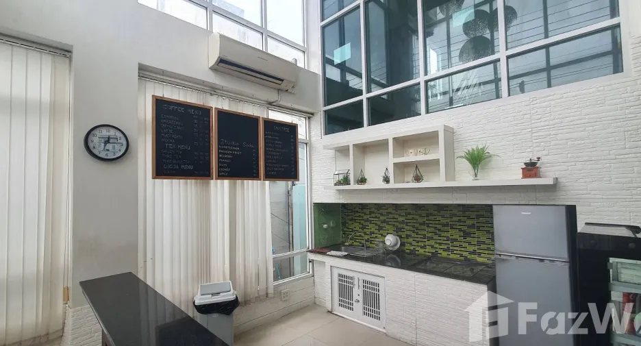 For sale 34 bedrooms hotel in Mueang Surat Thani, Surat Thani