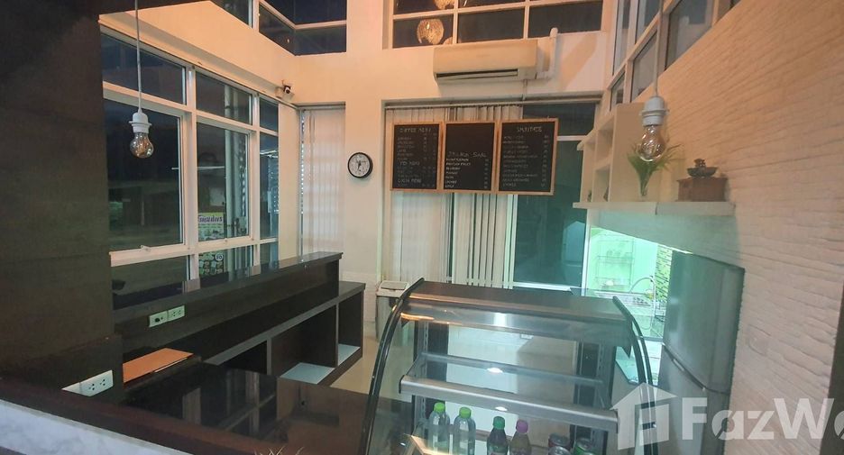 For sale 34 bedrooms hotel in Mueang Surat Thani, Surat Thani