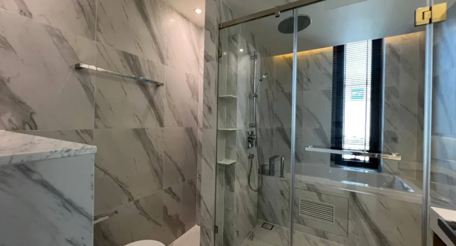 For sale and for rent 2 bedrooms condo in Khlong Toei, Bangkok