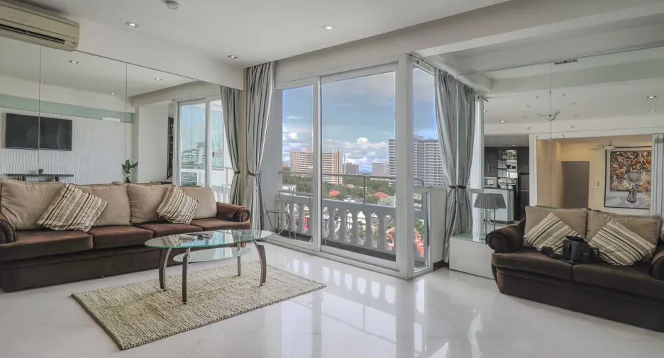 For rent 2 ベッドルーム condo in Bang Lamung, Chonburi