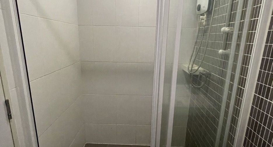 For sale studio condo in Khlong Luang, Pathum Thani