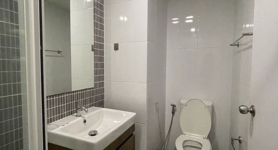 For sale studio condo in Khlong Luang, Pathum Thani