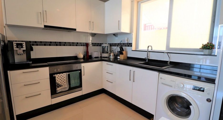 Villa en venta de 2 habitaciones en Sattahip, Chonburi