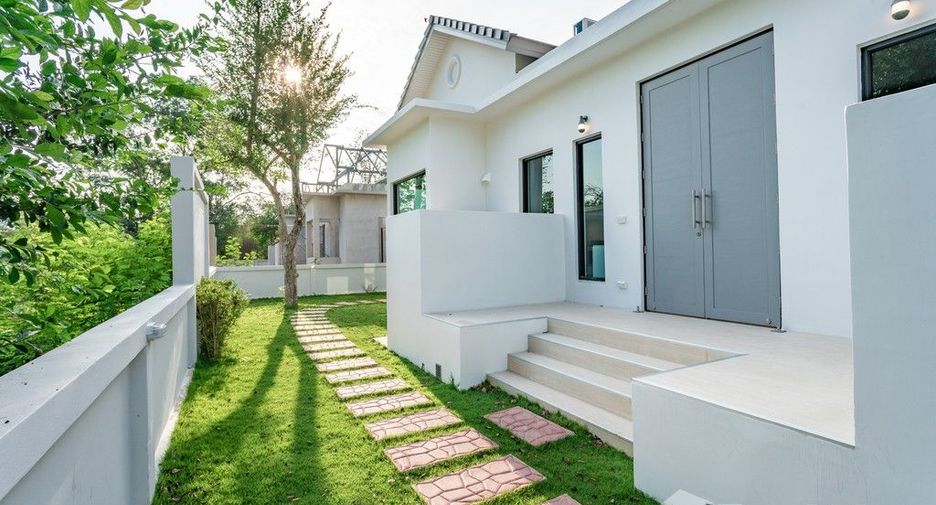 For sale 3 ベッドルーム villa in Hua Hin, Prachuap Khiri Khan