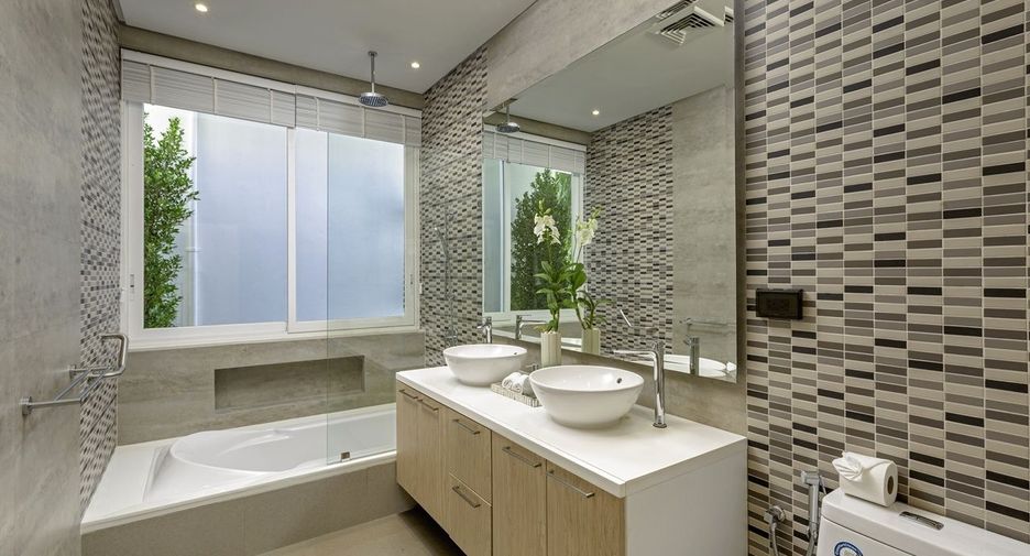 For sale 6 bedrooms villa in Thalang, Phuket