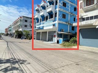 For sale 6 ベッドルーム townhouse in Bang Bo, Samut Prakan