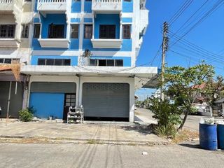 For sale 6 ベッドルーム townhouse in Bang Bo, Samut Prakan