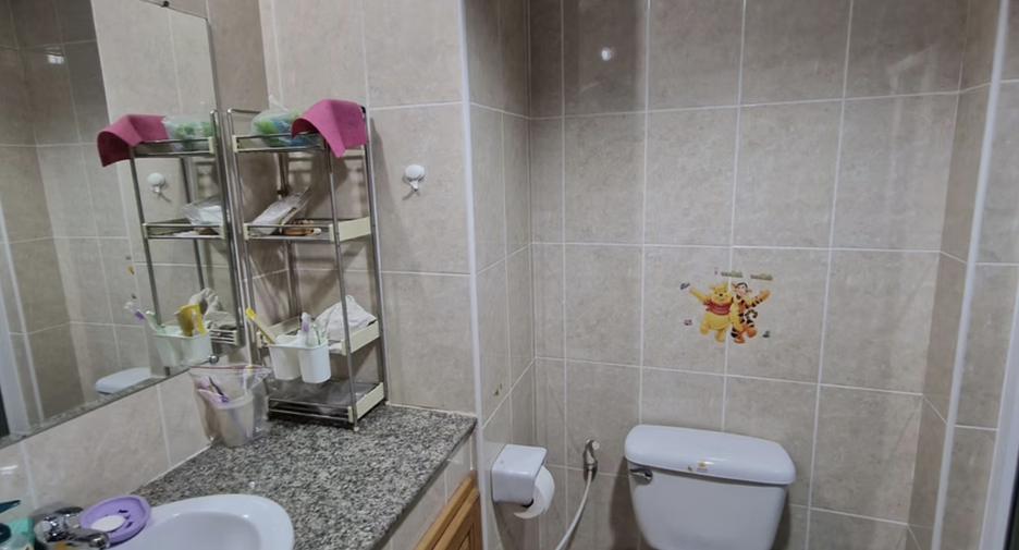 For sale studio condo in Bang Lamung, Chonburi