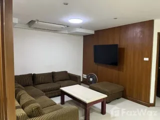 For rent 3 bedrooms condo in Yan Nawa, Bangkok