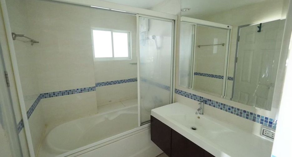 For sale and for rent 1 bed condo in Huai Khwang, Bangkok