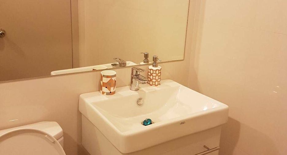 Condo en venta y en alquiler de 1 habitaciones en Khlong Toei, Bangkok