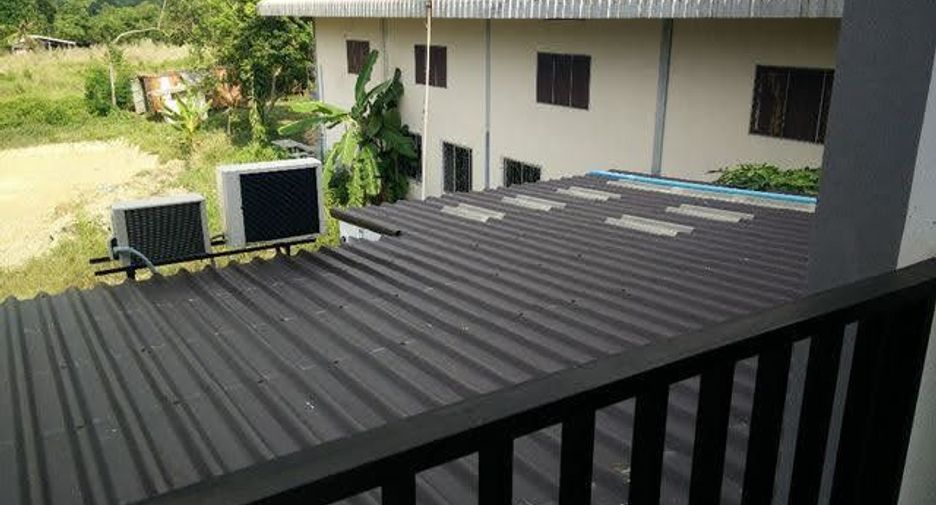 For sale 5 bedrooms townhouse in Ban Khai, Rayong
