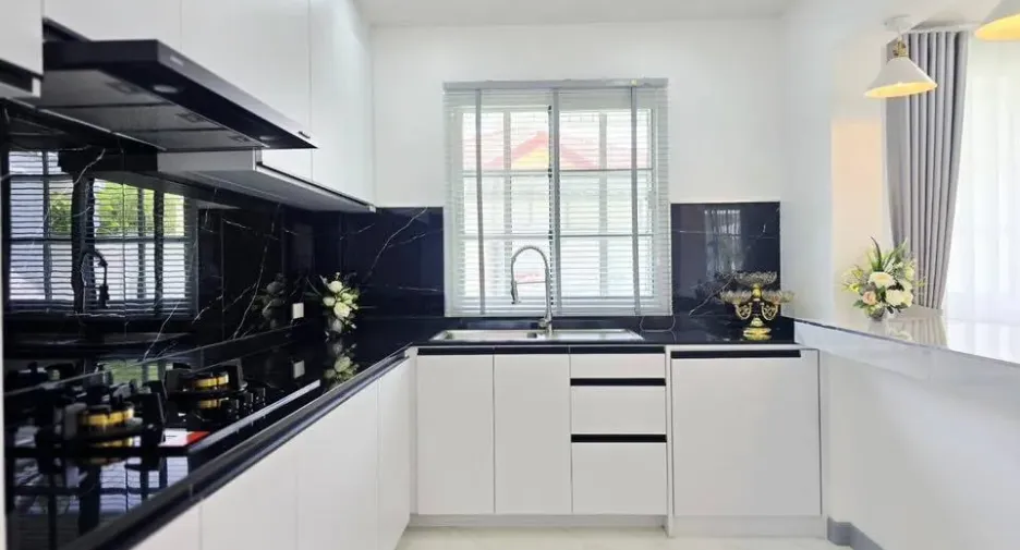 For sale 6 bedrooms villa in Bang Lamung, Chonburi