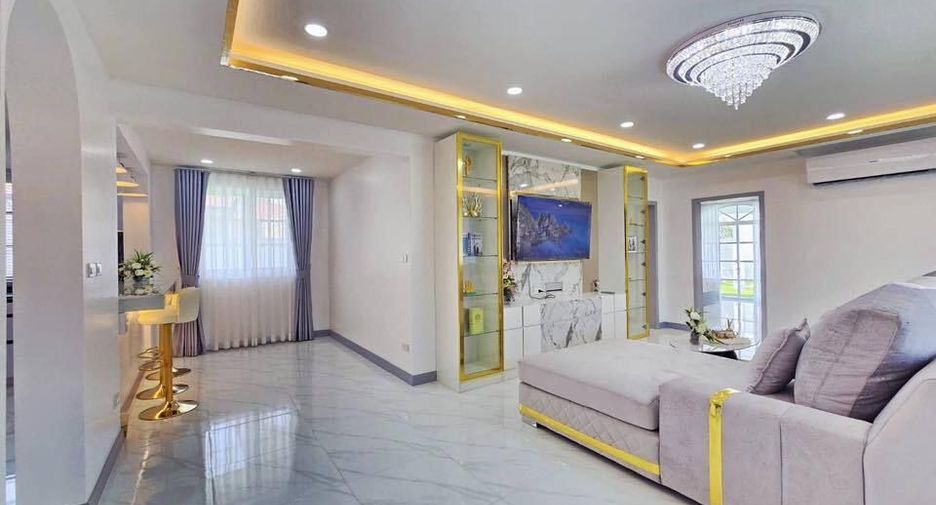 For sale 6 bedrooms villa in Bang Lamung, Chonburi