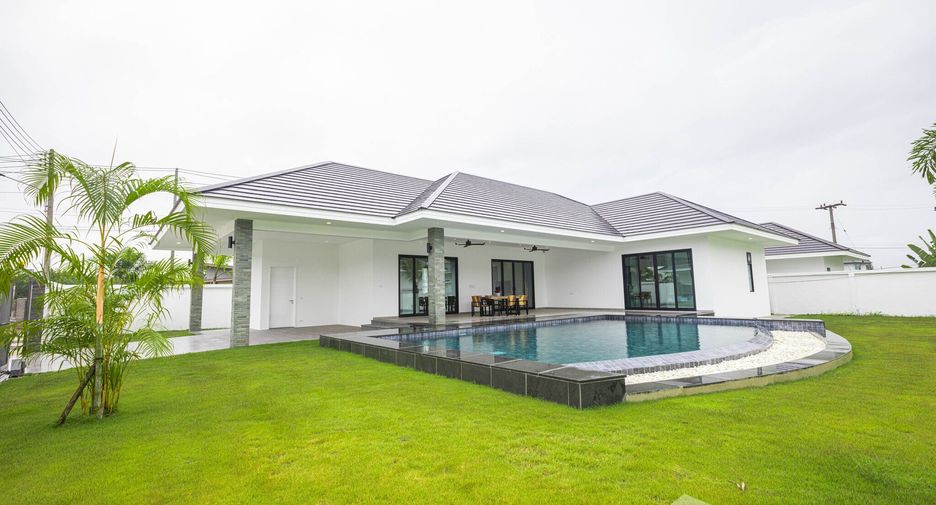 For sale 4 bedrooms villa in Hua Hin, Prachuap Khiri Khan