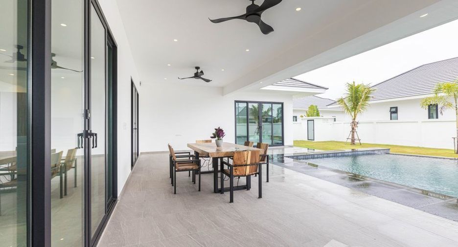 For sale 4 bedrooms villa in Hua Hin, Prachuap Khiri Khan