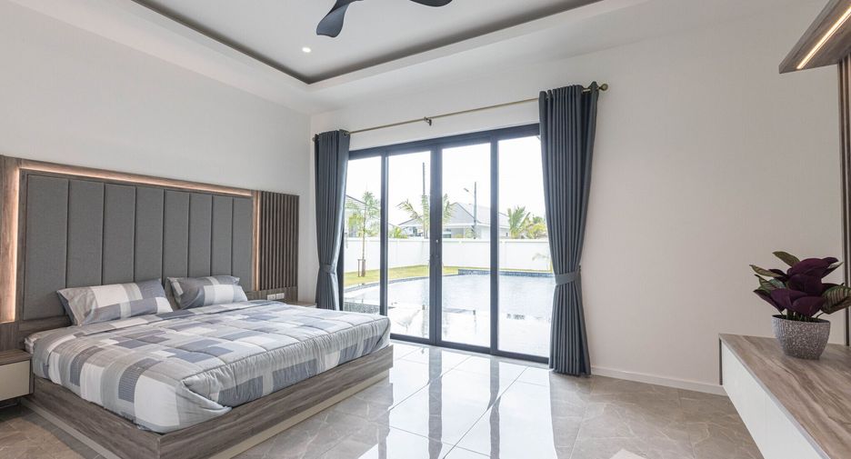 For sale 4 bedrooms villa in Hua Hin, Prachuap Khiri Khan
