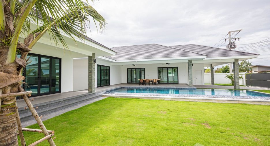 For sale 4 bedrooms villa in Hua Hin, Prachuap Khiri Khan