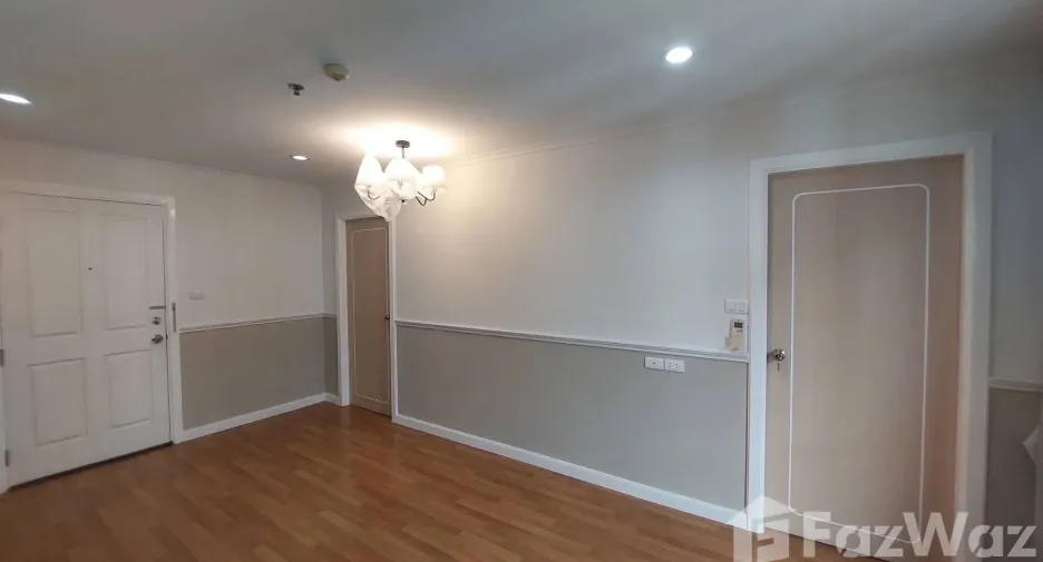 For sale 2 bedrooms condo in Yan Nawa, Bangkok