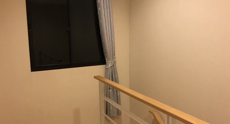 À vendre et à louer 3 chambres maison de ville à Mueang Nonthaburi, Nonthaburi
