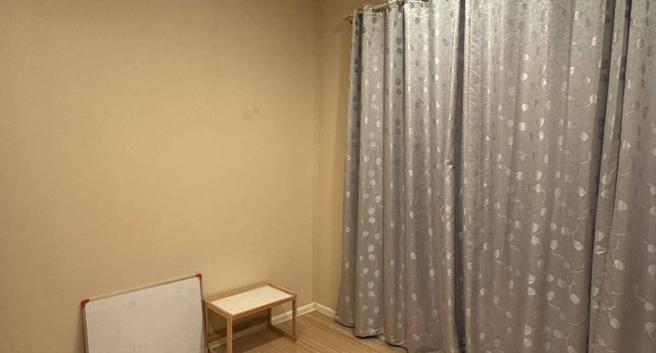 For rent and for sale 3 bedrooms townhouse in Mueang Nonthaburi, Nonthaburi
