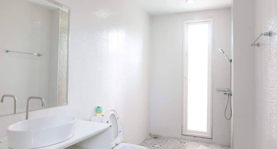 Villa zum Kauf und zur Miete mit 4 Zimmer in Bang Lamung, Chonburi