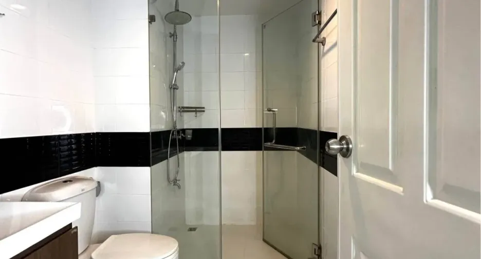 For sale 1 Beds condo in Din Daeng, Bangkok