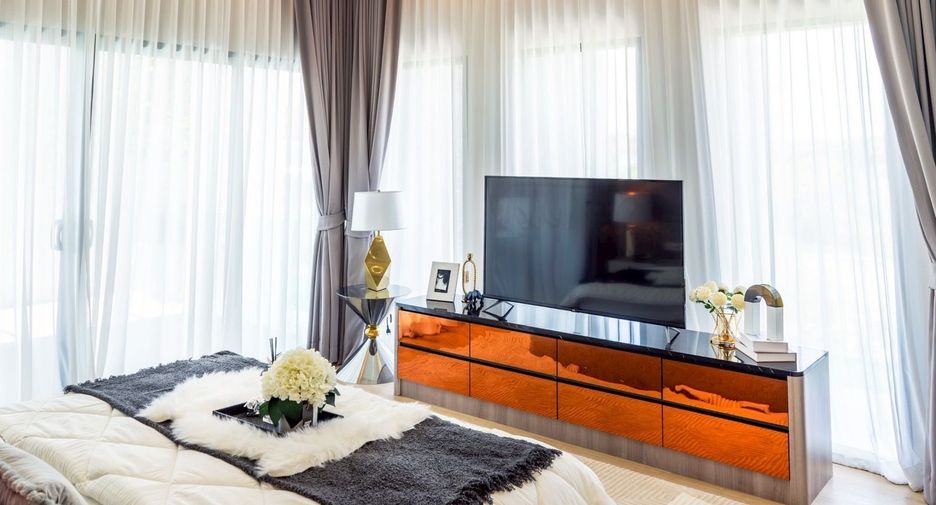 For sale 4 bedrooms villa in Huay Yai, Pattaya