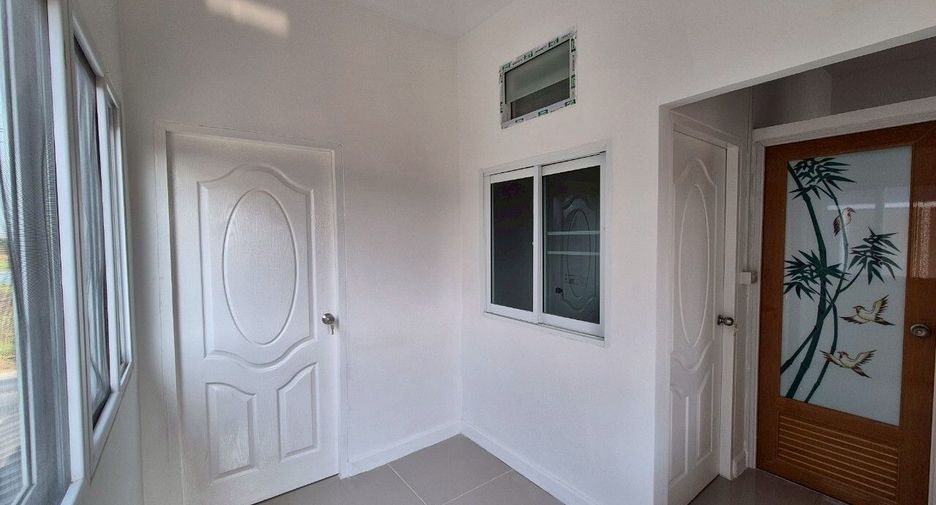 For sale 2 bedrooms townhouse in Mueang Nakhon Pathom, Nakhon Pathom