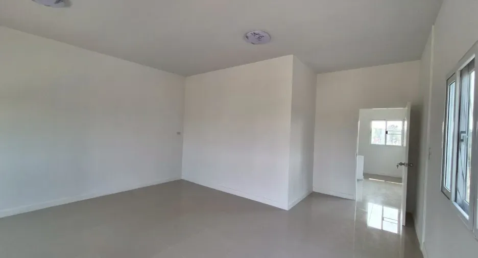 For sale 2 bedrooms townhouse in Mueang Nakhon Pathom, Nakhon Pathom