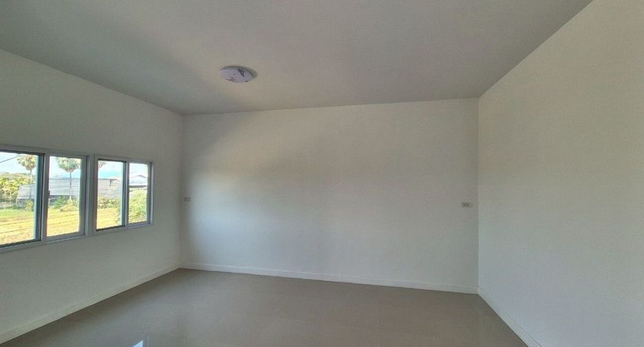 For sale 2 bedrooms townhouse in Mueang Nakhon Pathom, Nakhon Pathom