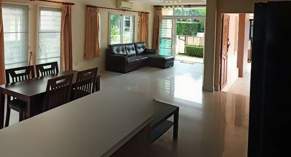 For rent 3 bedrooms house in Si Racha, Chonburi