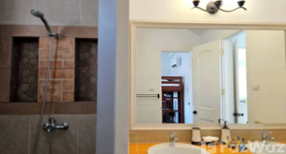 For rent 4 bedrooms house in Hat Yai, Songkhla