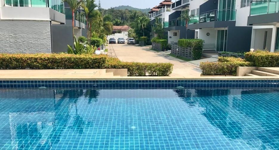 For sale 2 bedrooms townhouse in Kathu, Phuket