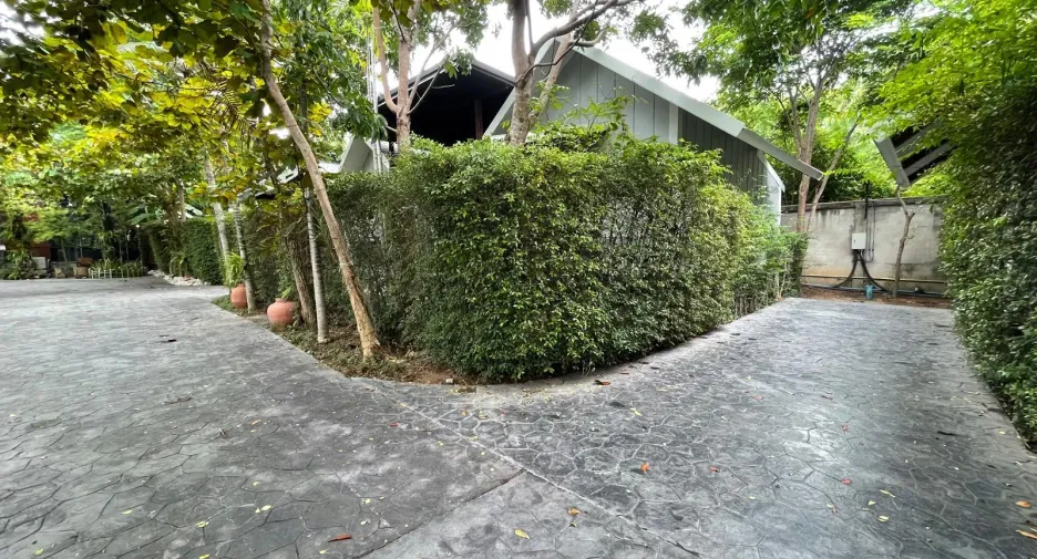Hotel zum Kauf mit 50 Zimmer in Bang Lamung, Chonburi
