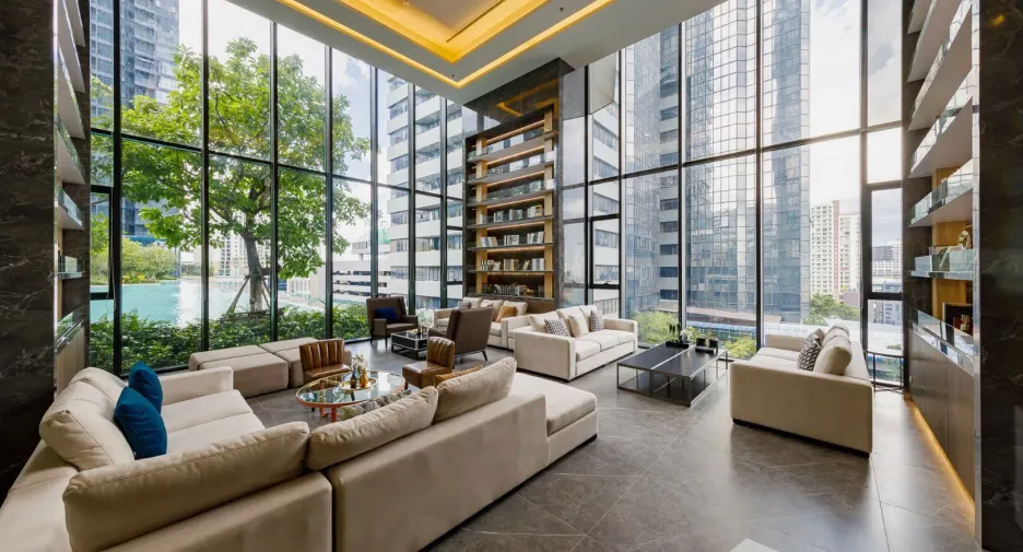 For sale and for rent 2 bedrooms condo in Huai Khwang, Bangkok