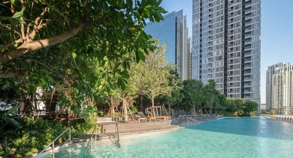 For sale and for rent 2 bedrooms condo in Huai Khwang, Bangkok