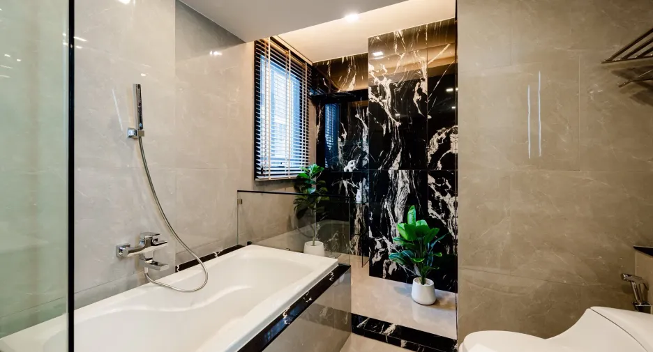For sale and for rent 2 bedrooms condo in Huai Khwang, Bangkok