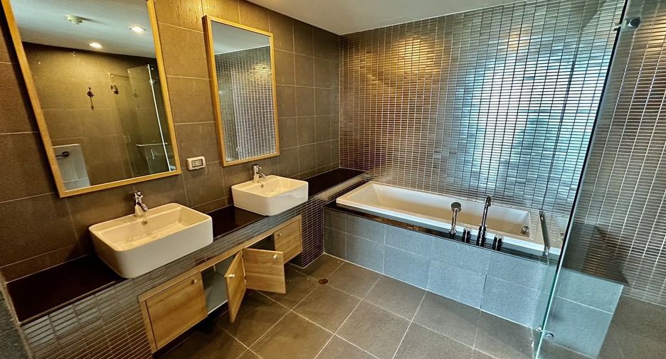 For sale 2 bedrooms condo in Cha Am, Phetchaburi