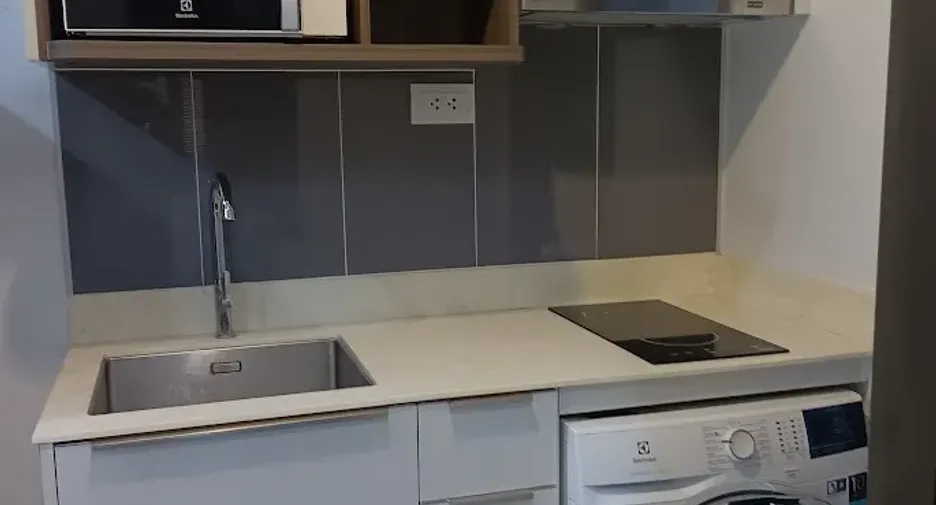 Продажа и аренда 1 кровать кондо в Щаттхана, Бангкок
