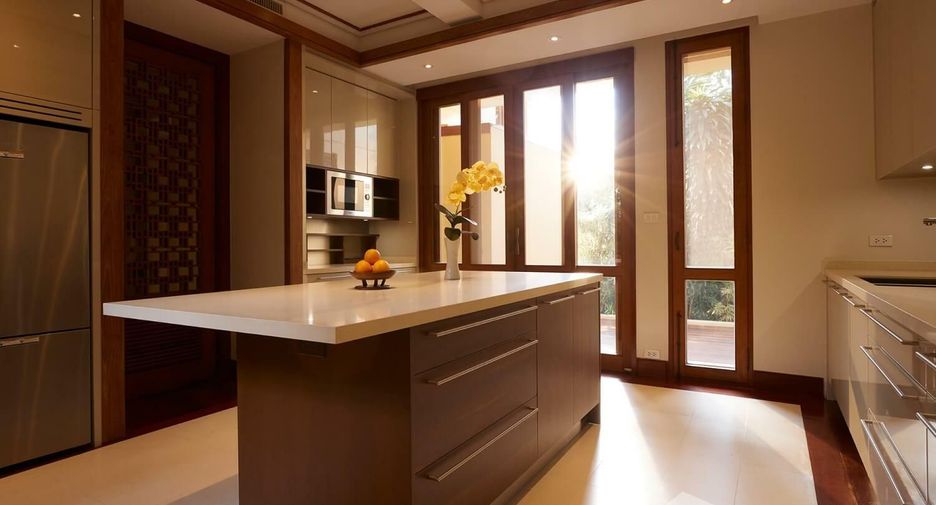 Villa zum Kauf mit 5 Zimmer in Watthana, Bangkok