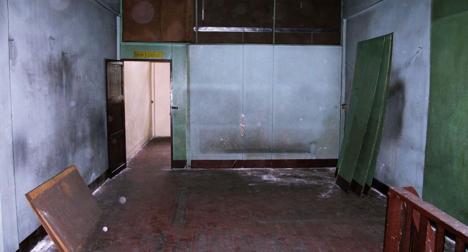 For sale 2 bedrooms retail Space in Rat Burana, Bangkok
