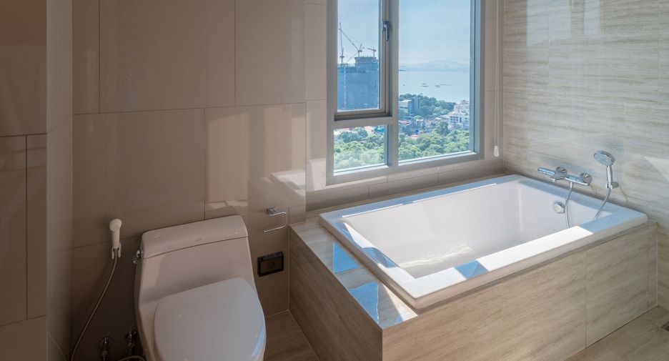 For rent 3 bedrooms apartment in Si Racha, Chonburi