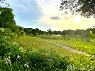 For sale 3 bedrooms condo in East Pattaya, Pattaya