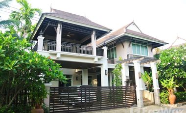 À vendre et à louer 4 chambres maison à Si Racha, Chonburi