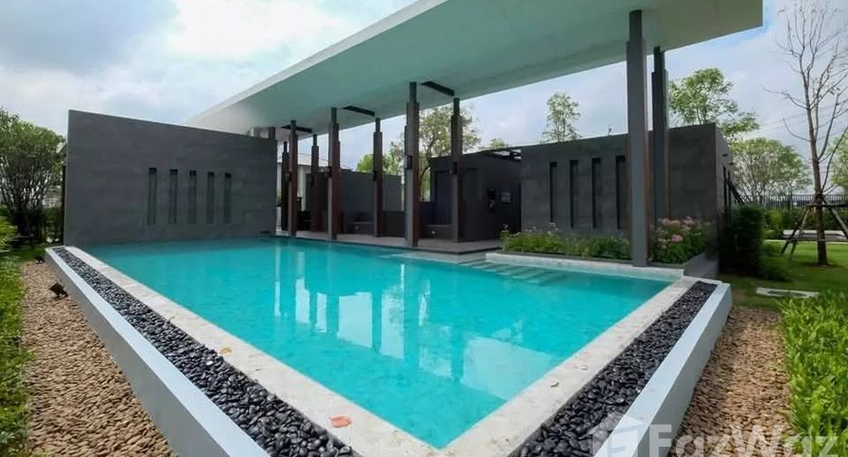 For sale 3 bedrooms house in Khlong Sam Wa, Bangkok
