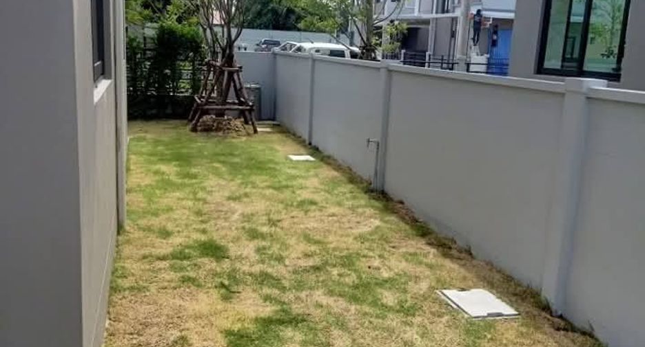 For sale 3 bedrooms house in Khlong Sam Wa, Bangkok