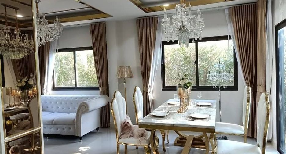 For sale 3 bedrooms house in Khlong Sam Wa, Bangkok
