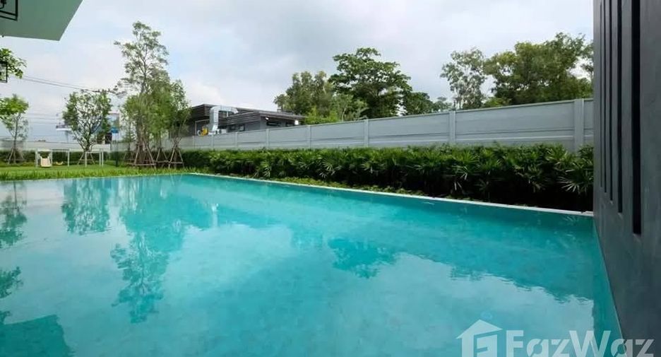 For sale 3 bedrooms house in Khlong Sam Wa, Bangkok